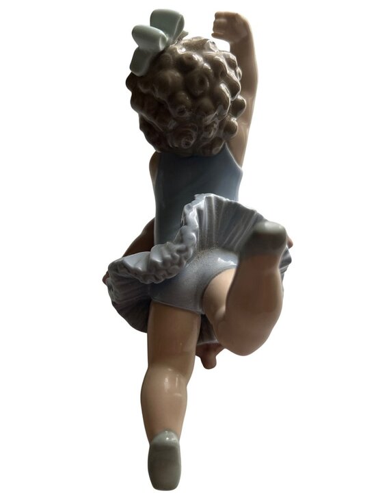 Vintage Lladro Figurine Little Ballet Girl Ballerina #5109 Retired